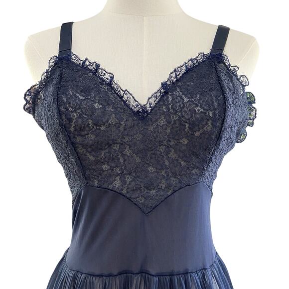Vintage 50s Navy Lace & Nylon Chiffon Crystal Pleated Full Slip Dress Size S - Picture 2 of 9